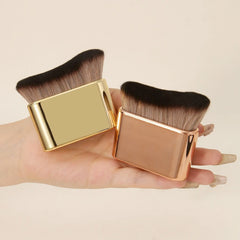 Large Wave Foundation & Body Makeup Brush
