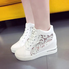 Women's Breathable Lace-Up Fashion Sneakers